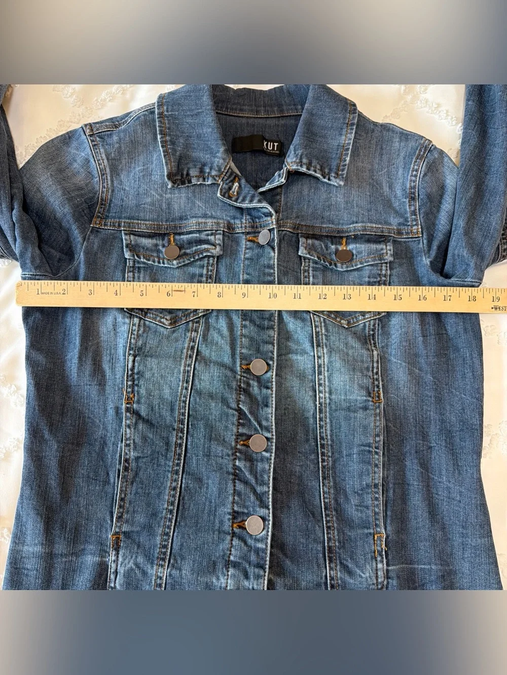 KUT from the Kloth Women’s M Dark Blue Collared Trucker Denim Jacket Long Sleeve - Picture 3 of 8